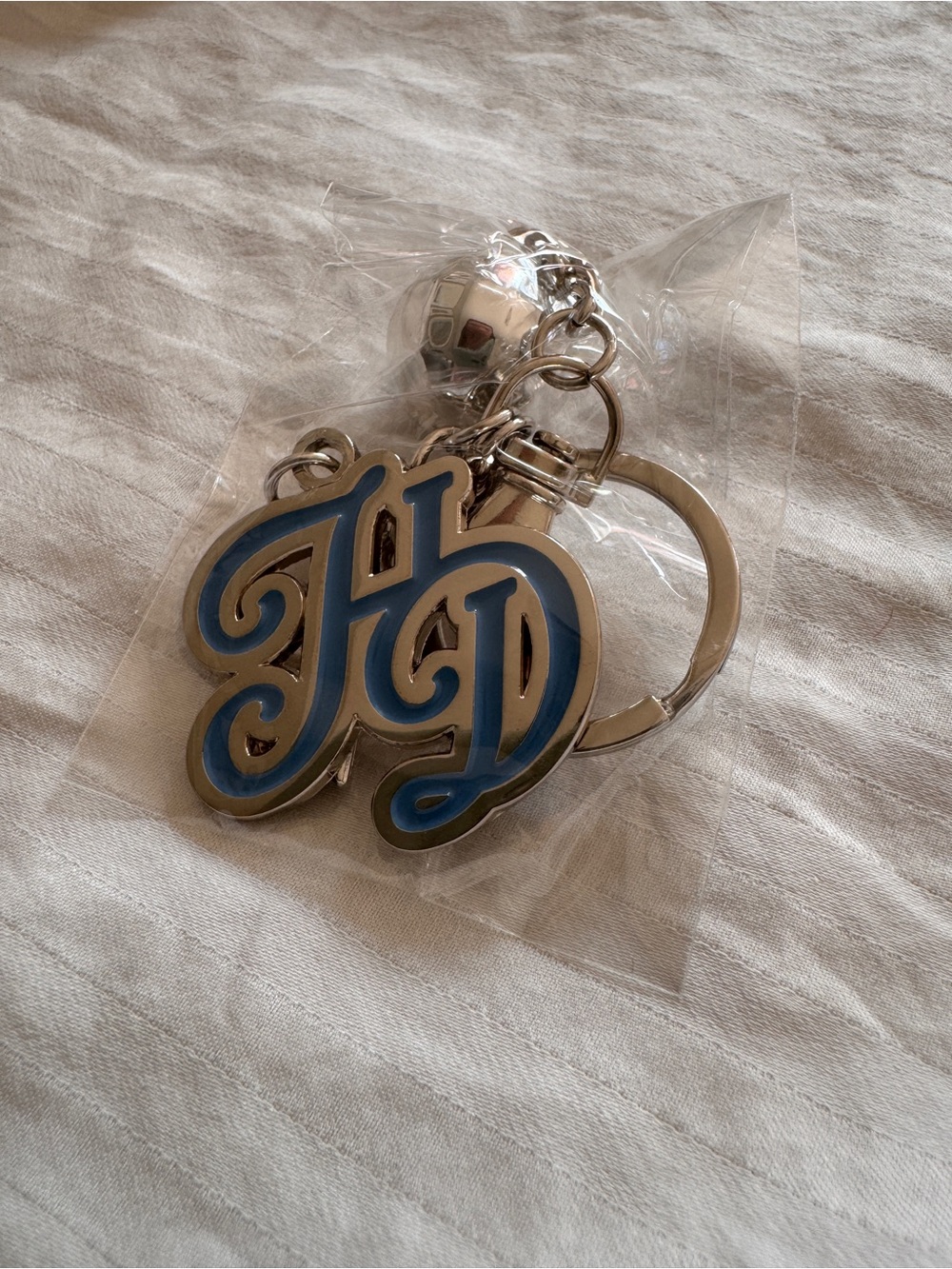 Hilary Duff VIP Merch Bundle - Picture 4 of 5
